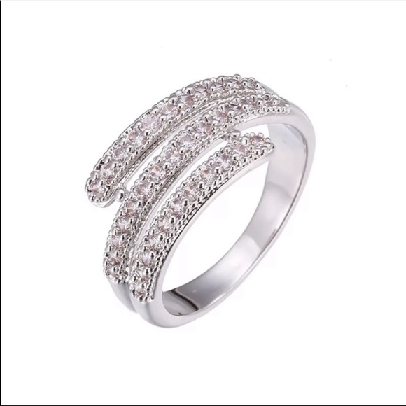 925 STERLING SILVER RING, CUTE RING, SHINY RING. - Picture 5 of 5